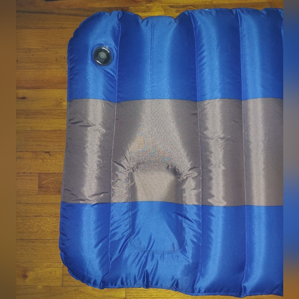 INFLATABLE BED & PUMP BUNDLE NEW OZARK TRAIL TWIN BED & BATTERY POWERED AIR PUMP - Picture 11 of 15
